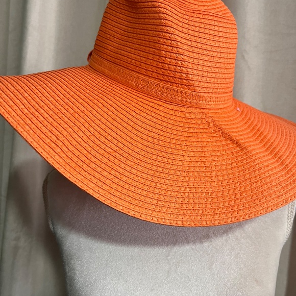 Hat - Picture 3 of 3